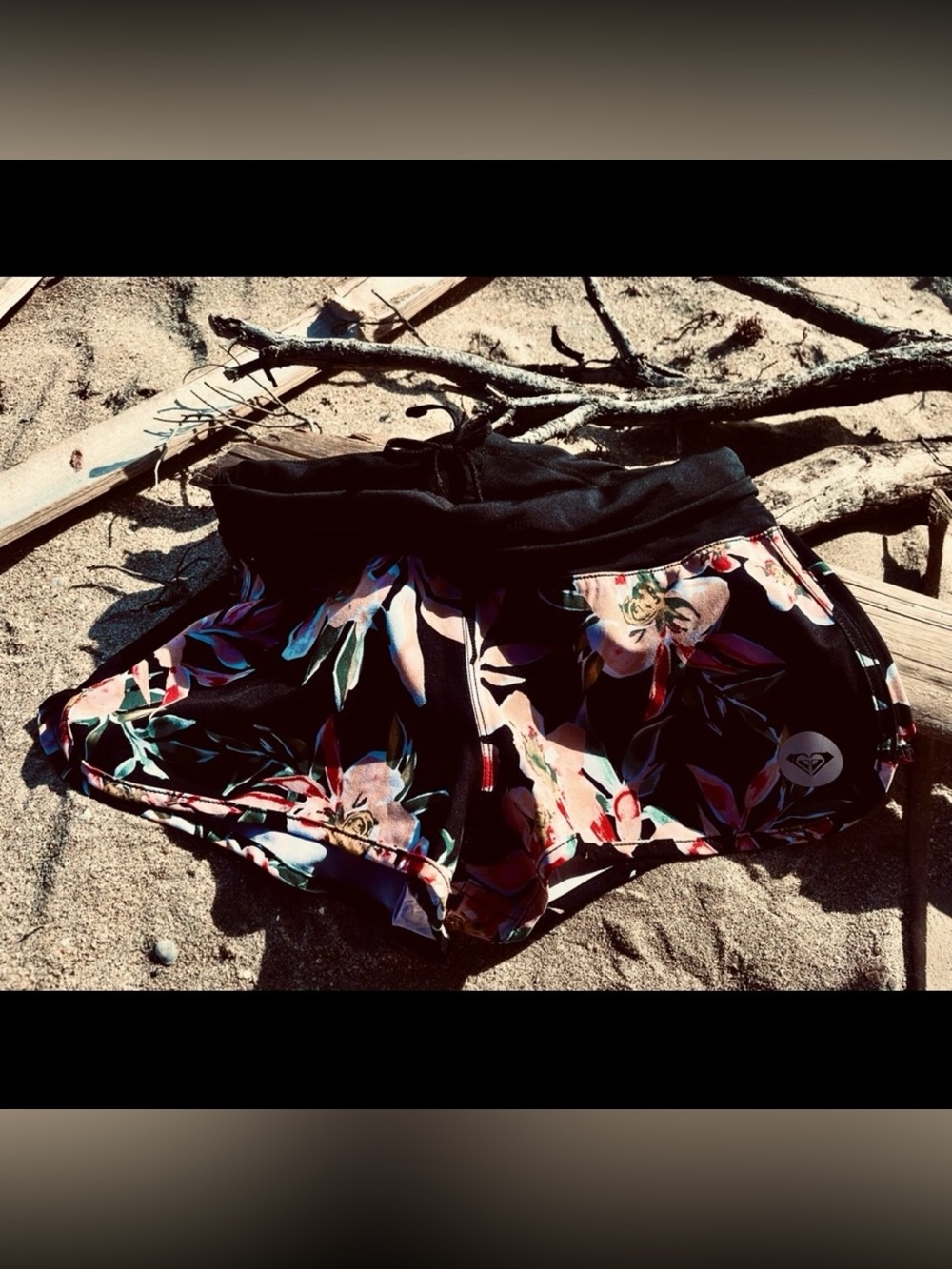ROXY NWT Tropical Shorts / XS but fits like a Small